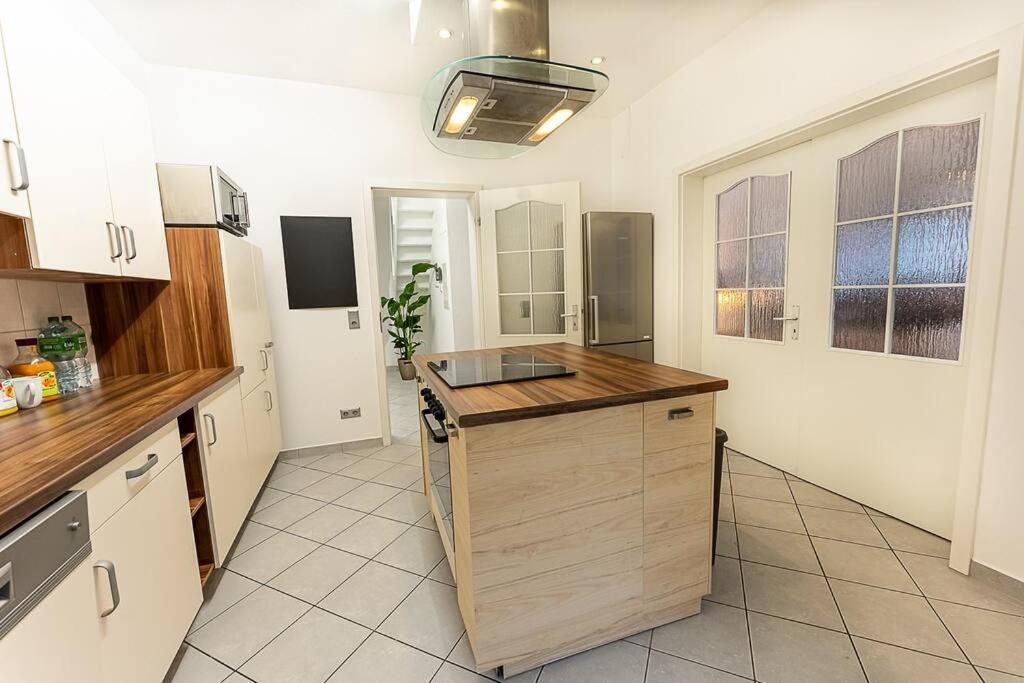 Apartmán Loft Mit Billard-Tisch Und Ps4 Wuppertal Exteriér fotografie